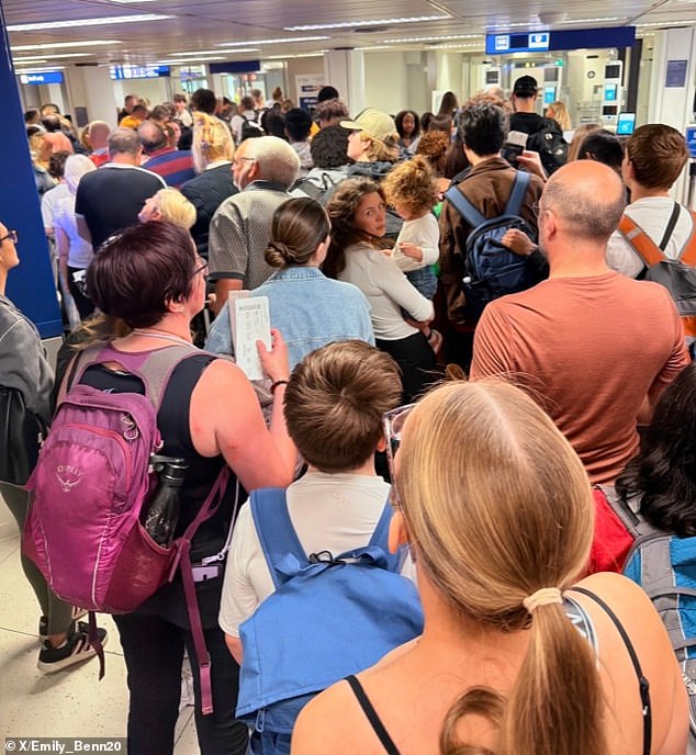 Summer holiday chaos as experts warn Mediterranean flights will suffer most from jet fuel crisis – while 15 major European airports hit with ‘very bad’ delays due to new EU border system