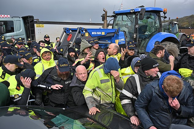 The Healy-Raes SPAT on their hands and a two-for-one voting deal was sealed… but this week it came back to HAUNT Micheál Martin after a power play that could yet spell disaster for the Taoiseach