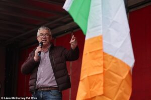 Fuel protests leader CAUGHT on camera threatening to physically ASSAULT Simon Harris, but what the foul-mouthed blockader – who was among the leaders who almost brought the country to a standstill last week – said he intended to do is particularly chilling