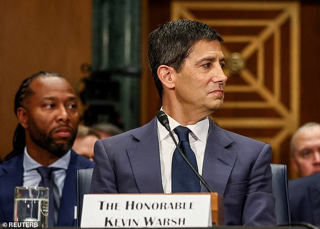 Viewers left stunned after spotting NFL legend Larry Fitzgerald behind Kevin Warsh at his confirmation hearing