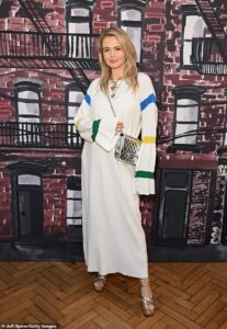 Eight-month pregnant influencer’s horror as she is dragged off kerb by phone thief and falls flat on her stomach in terrifying Lawless London attack