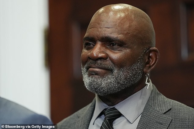 NFL icon Lawrence Taylor rushed to hospital after suffering medical emergency in New Jersey