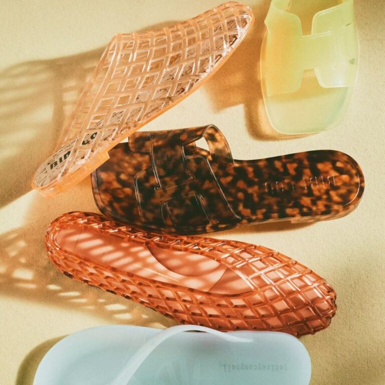 How to Wear the Y2K Sandal Trend in 2026