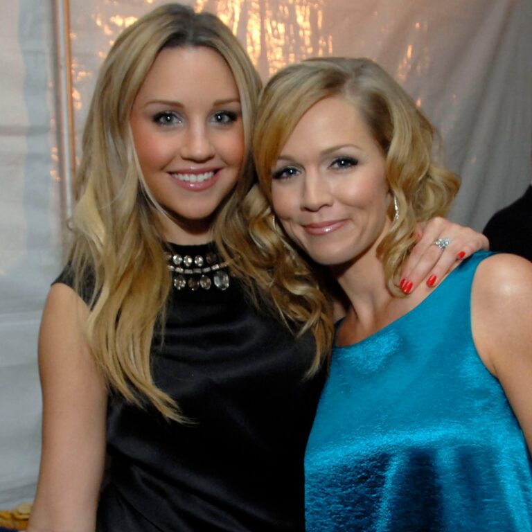 Jennie Garth on Amanda Bynes Shaping Motherhood Approach