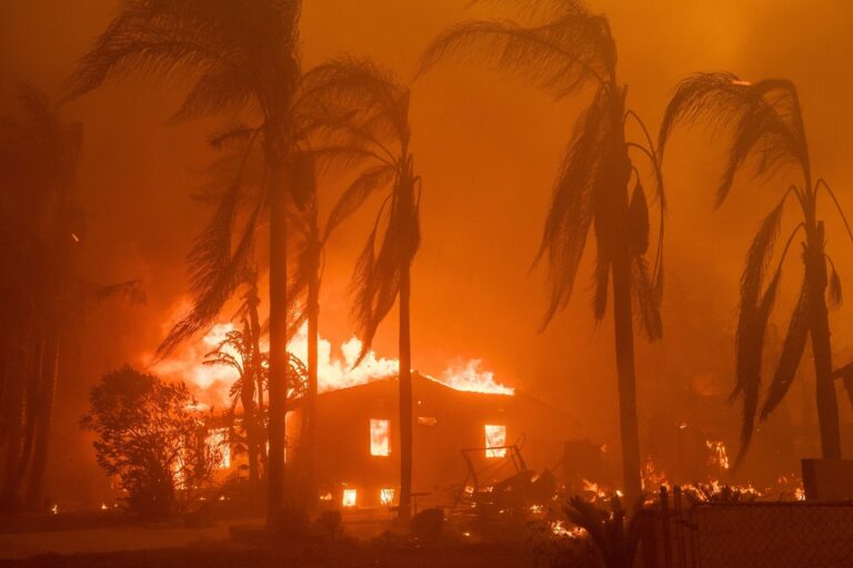Wildfires used to ‘go to sleep’ at night. Climate change has them burning overtime » Yale Climate Connections