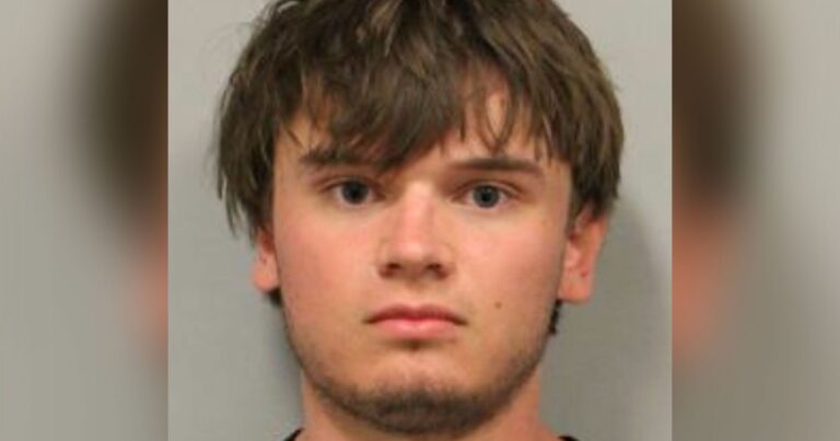 Man Allegedly Stabbed Hawaiian Boat Captain During Tour