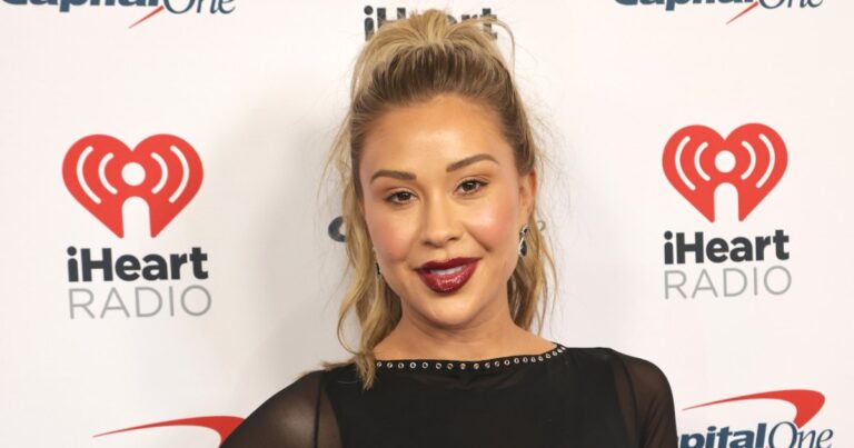 How Bachelorette’s Gabby Windey Realized She Was a Lesbian