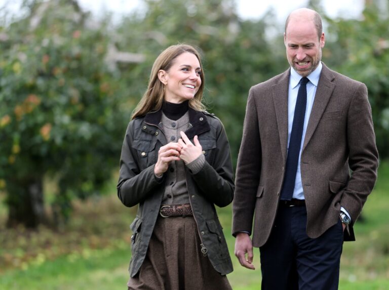 Kate Middleton, Prince William Celebrate 15 Years of Marriage With Rare Family Photo