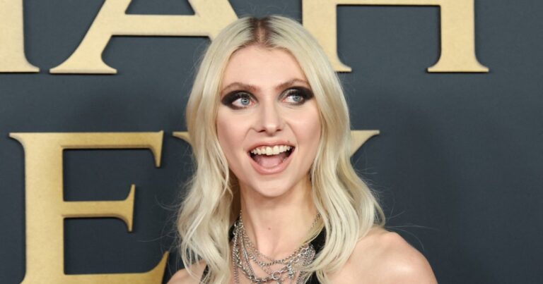 Taylor Momsen Hospitalized After Poisonous Spider Bite