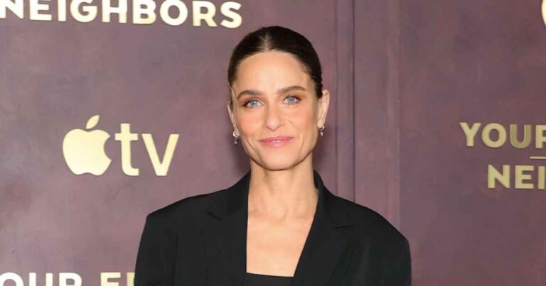 Amanda Peet Offers Update After Breast Cancer Diagnosis