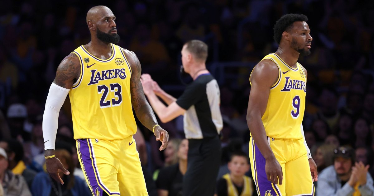 GettyImages-2271994634 LeBron and Bronny