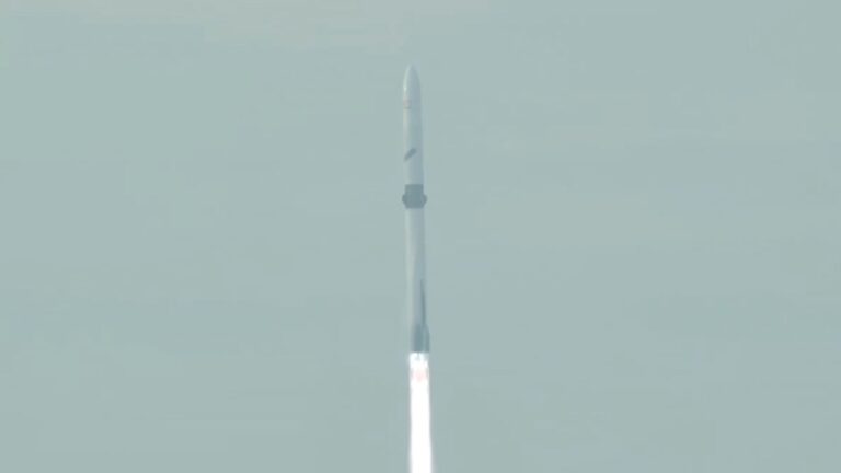 Blue Origin’s huge New Glenn rocket grounded after launch mishap