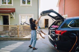 Electric vehicle owners could earn thousands by supporting power grid