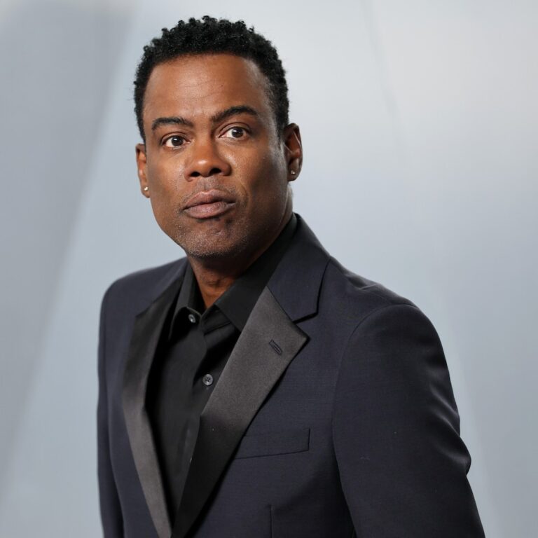 Chris Rock Packs on PDA With New Girlfriend