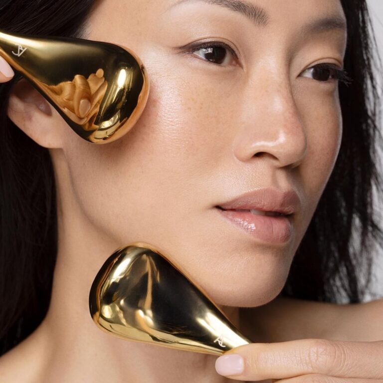 Plastic Surgeon on Best Way to Depuff & Slim Your Face Fast