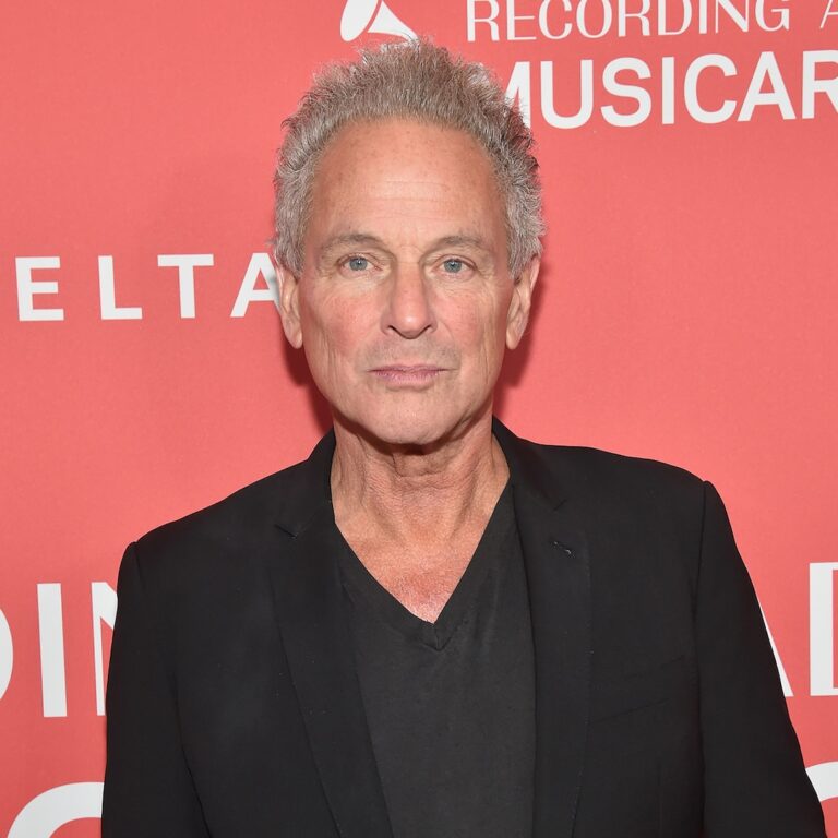 Lindsey Buckingham Attacked With Unknown Substance