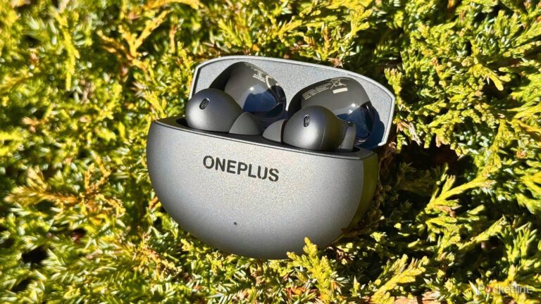 My AirPods 4 are collecting dust in a drawer thanks to these $130 earbuds