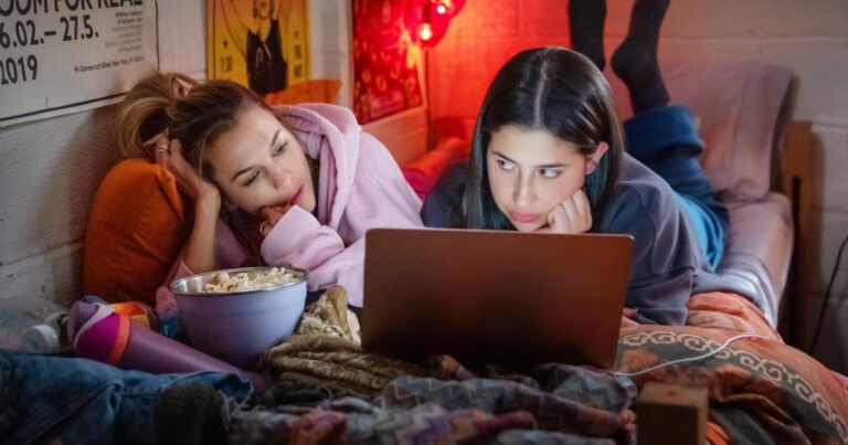 3 Best New Netflix Movies to Watch This Weekend (April 17-19)