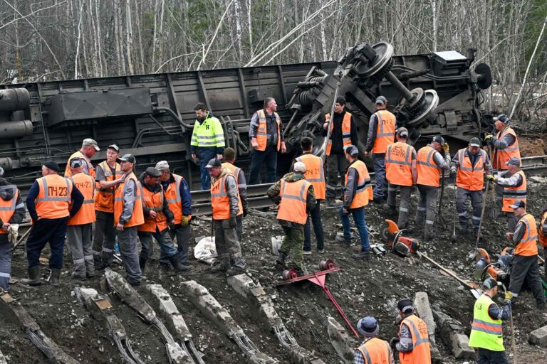 59 People Injured, Including 4 Children, Following Major Train Derailment