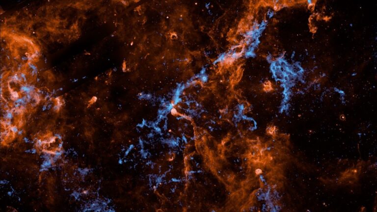 These ‘interstellar glaciers’ could give water to young star systems. Could they support alien life, too?