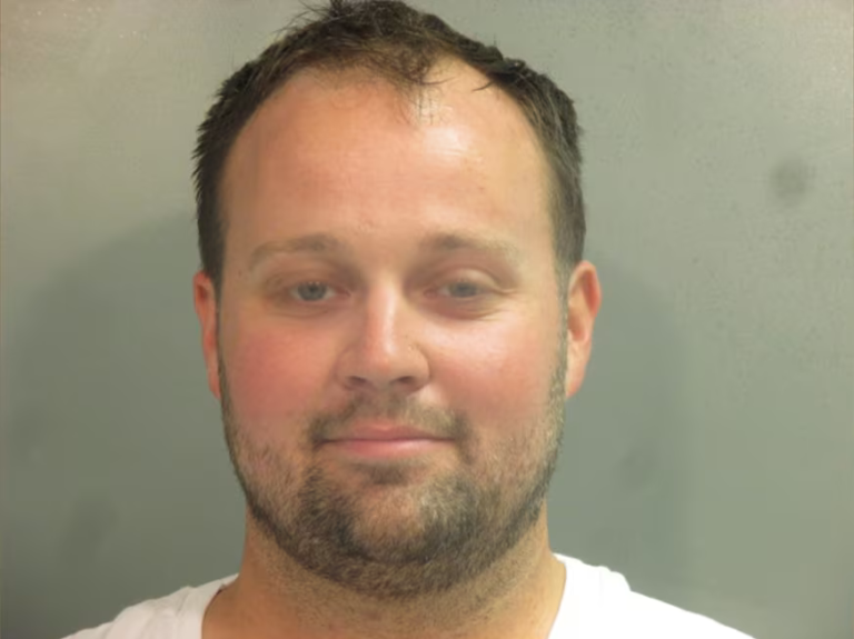 Josh Duggar Begs Wife For ‘Sexy’ Pics In Bizarre Prison Email