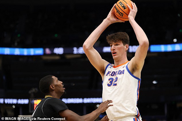 Tallest college basketball player ever signs with new school after leaving Florida