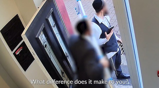 Moment two Jewish men are ‘interrogated’ over their views on Israel and Gaza in ‘chilling’ exchange in Manchester