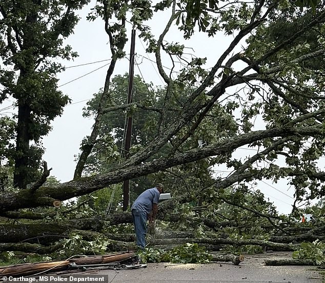 Tornado causes major damage in Mississippi as roofs are torn off and entire structures destroyed
