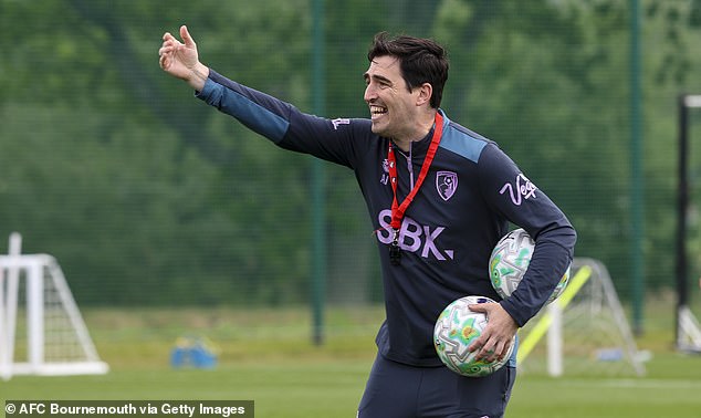 Crystal Palace hoping to convince Andoni Iraola to replace Oliver Glasner – with four alternatives discussed in case Bournemouth boss rejects offer