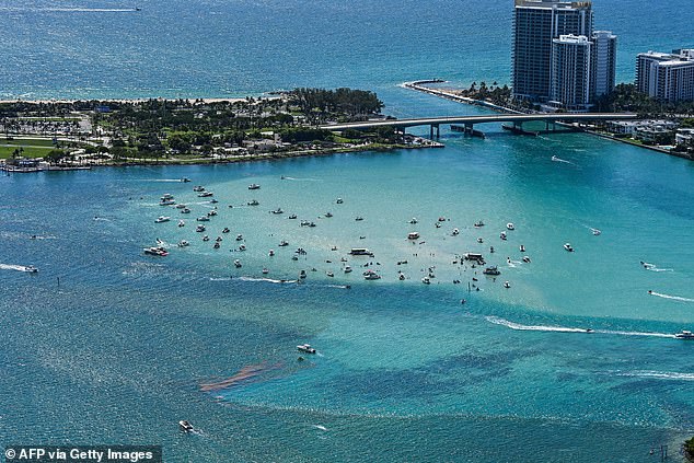 Fifteen people rushed to hospital after ‘boat explosion’ in Miami