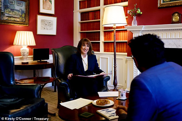 Rachel Reeves’ Downing Street flat needed £20,000 revamp after the original furniture went missing