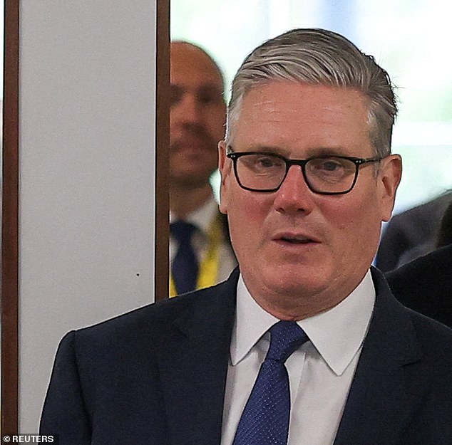King dragged into Labour shambles: Monarch to lay out Starmer’s plans with pro-EU push and more Net Zero but NO benefits curbs… as PM struggles to keep his job