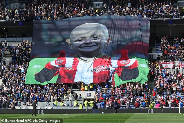 Sunderland fans pay tribute to Bradley Lowery on what would have been his 15th birthday