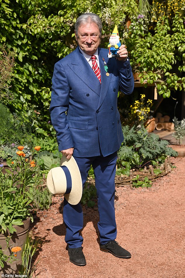 Alan Titchmarsh buys £2.6m luxury five-bed home from Omaze winner who got it for price of a £10 raffle ticket