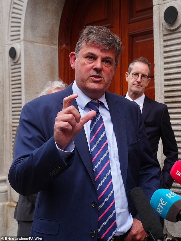 Ex-RTÉ news presenter accuses station chief Kevin Bakhurst of ‘gaslighting’ the public, while government’s blunt words are bound to make the embattled DG start looking over his shoulder…