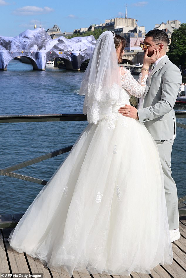 Forget North-South divide over jobs and house prices, now it’s war of the marriages: Northern couples most blissful with Sheffield, Stoke and Leeds topping happy marriage league