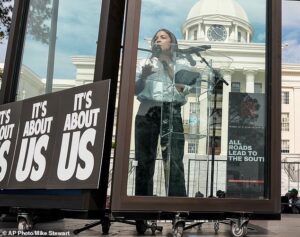 AOC is mocked after calling for progressives to ‘pull up to the South’ while lecturing from behind bulletproof glass
