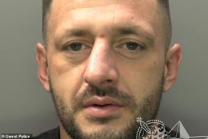 Boxer who made nearly £50,000 dealing drugs is ordered to pay back £1