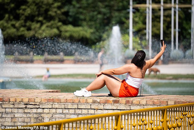 Britain braces for hottest bank holiday Monday ever: Temperatures set to hit ‘historic’ 35C on warmest May day on record