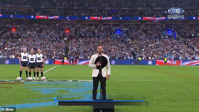 State of Origin national anthem singer Robbie Mortimer goes viral as many fans blast his performance on social media