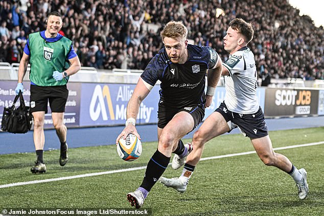 GLASGOW 33 CONNACHT 21: Warriors seal URC semi-final spot as wing wizard Kyle Steyn leads by example at Scotstoun