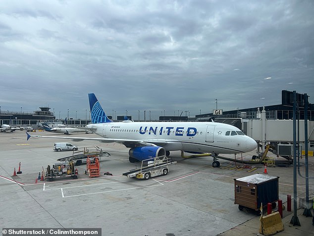 Mid-air horror as passenger sparks ‘security concern’ on United Airlines flight with 153 onboard