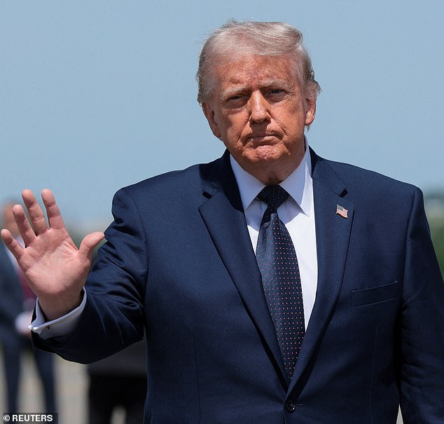 Trump to CANCEL America’s 250th birthday concert as artists drop out and instead turn it into a rally touting HIMSELF as the headliner as he can draw in crowds like Elvis