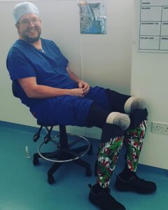 Former NHS surgeon who amputated his own legs for sick sexual fantasy is struck off
