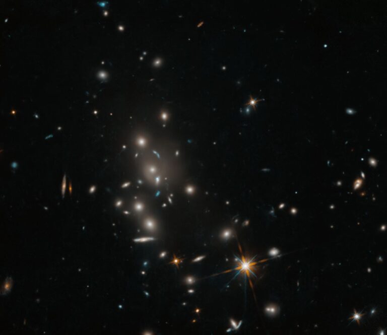 Hubble Captures Galaxy Cluster – NASA Science