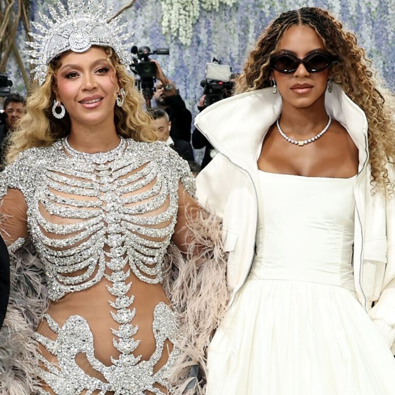 Beyoncé, Blue Ivy Emotional Moment as Stevie Nicks Plays Met Gala 2026