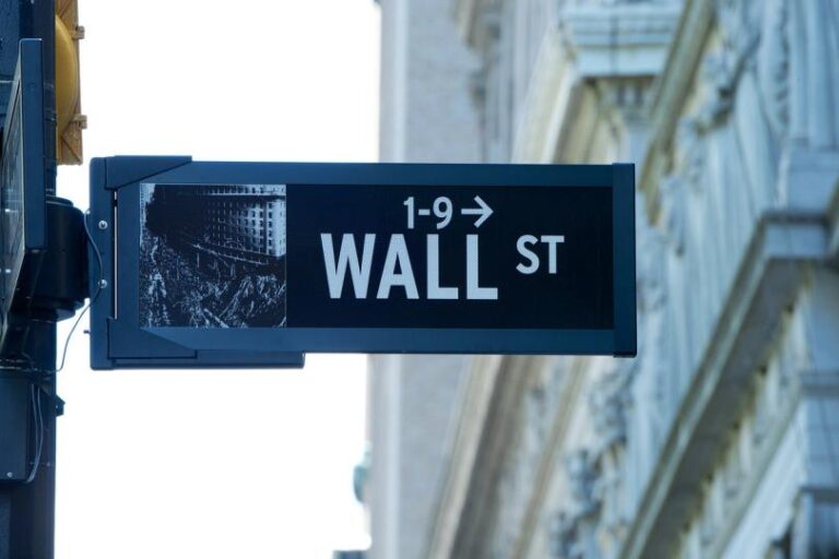 Crypto security firm Ledger pauses IPO plans amid volatile crypto markets.