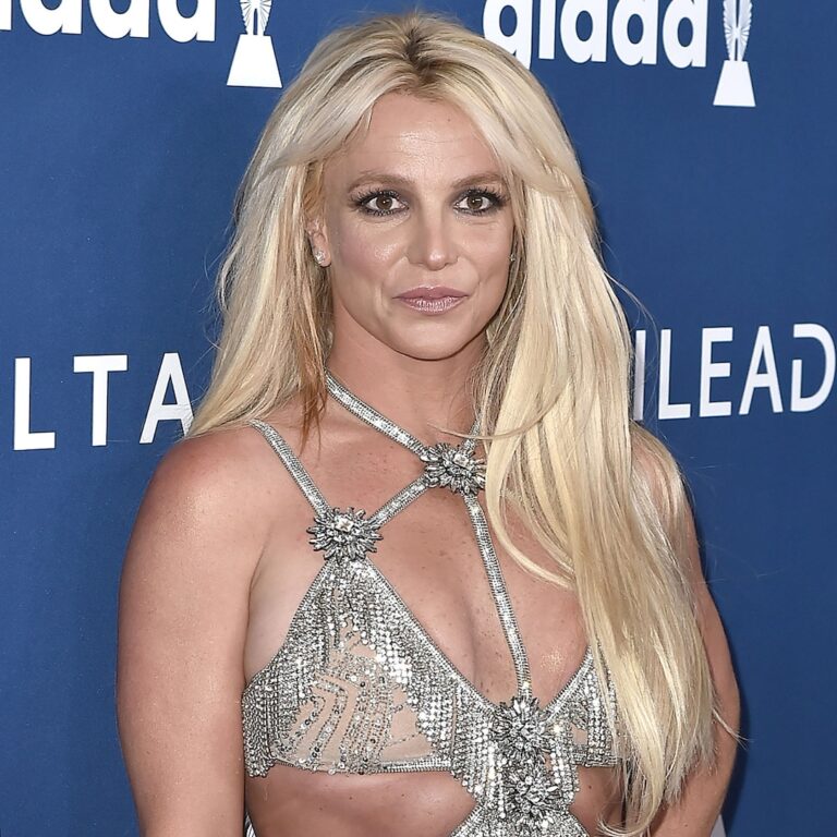 Britney Spears’ Rep Denies She Wielded Knife at Restaurant