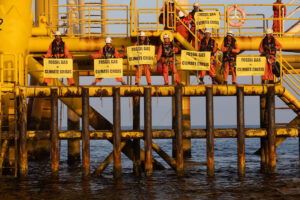 “An absolute sham”: Greenpeace Japan and Greenpeace Australia Pacific call-out Prime Ministers Takaichi and Albanese for exploiting fossil fuel crisis to entrench gas