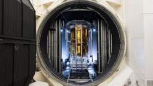 Blue Origin tests 1st moon lander ahead of lunar launch later this year (photo)